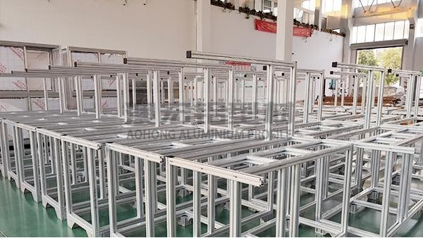 還在使用銹跡斑斑的鐵框架嗎？ —澳宏鋁業(yè)告訴你鋁型材不一樣的優(yōu)點