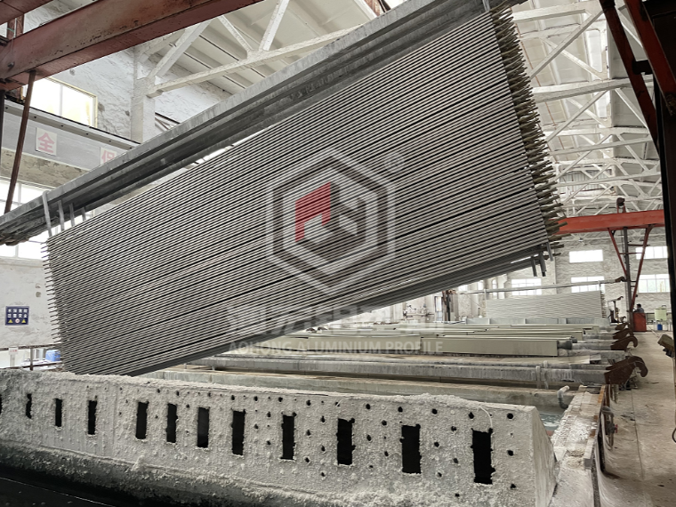 工業(yè)鋁型材表面氧化處理之后還需要做哪些工作呢？