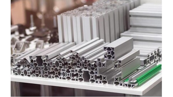 韌性凸顯，蓄勢(shì)待發(fā)：透視當(dāng)前工業(yè)鋁型材市場(chǎng)的“冷”與“熱”